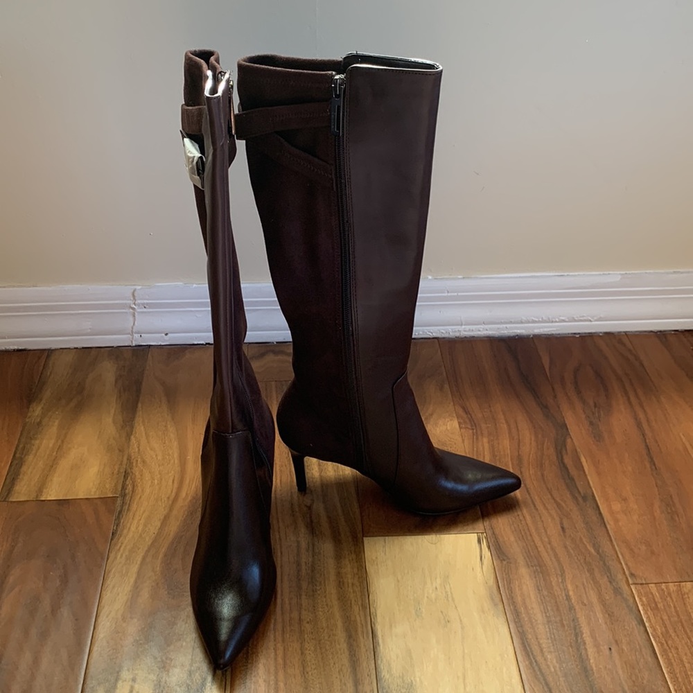 Brand New Womens 6 Calvin Klein Heeled Boots!